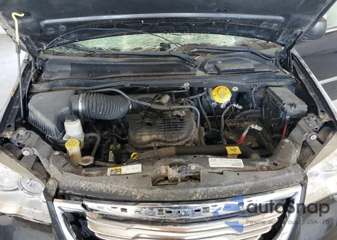 2016 Chrysler Town & Country Touring из США, поврежденный, VIN 2C4RC1BG0GR148082